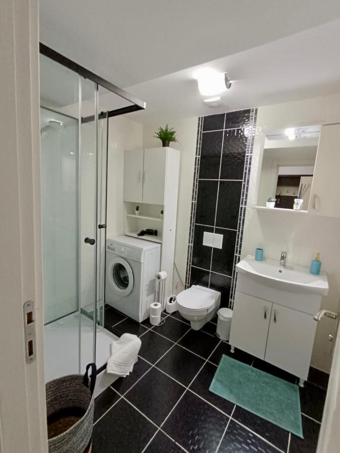 Close To Bucharest Airport & Therme-Self Check-In Otopeni Exterior foto